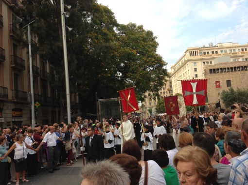 Beginning of the Corpus Christi procession at the Barcelona Cathedral.